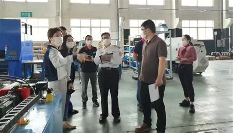 浦东新区安全生产领导走访我公司_公司新闻_上海康赛制冷KANSA-工业冷水机-冷冻机-机柜空调