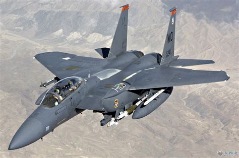 美国F-35B型联合攻击战斗机海上试飞