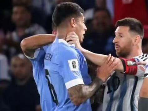 0-2！阿根廷队不敌乌拉圭，吞世预赛首败，梅西暴怒锁喉对手|梅西|世预赛|乌拉圭_新浪新闻
