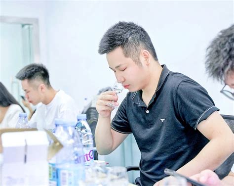 全国白酒行业职业技能教师培训会在京举办-中国酒业协会