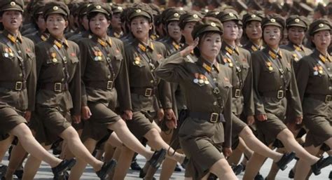 前朝鲜女兵亲述部队生活：日粮3勺、为男兵打杂 - 知乎