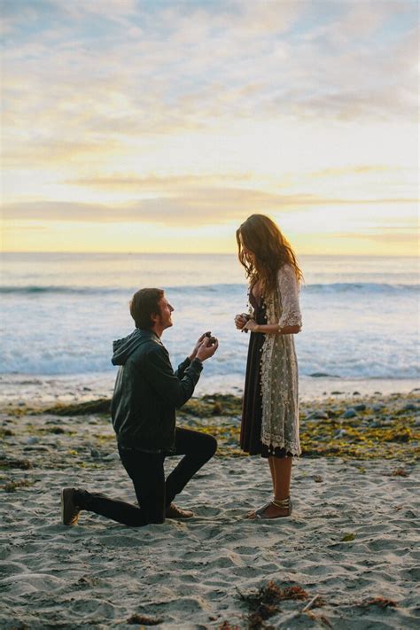 What to Say When You Propose to Your Girlfriend (10+ Tips)