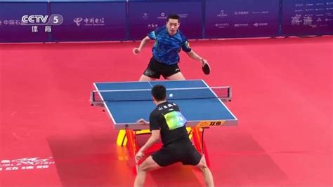 乒乓球比赛经典回顾：樊振东逆转夺冠，观众激动的起立鼓掌！_腾讯视频
