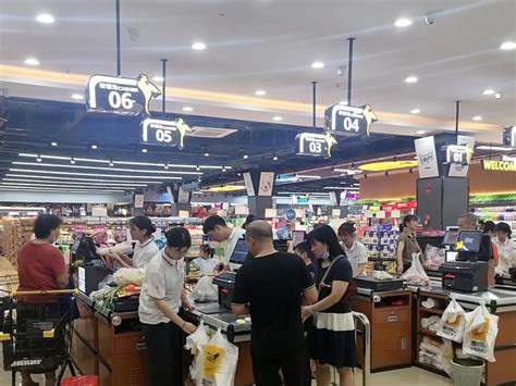 防疫病毒之下，三亚超市依旧开放，货物充足人很少|超市|防疫|三亚_新浪新闻