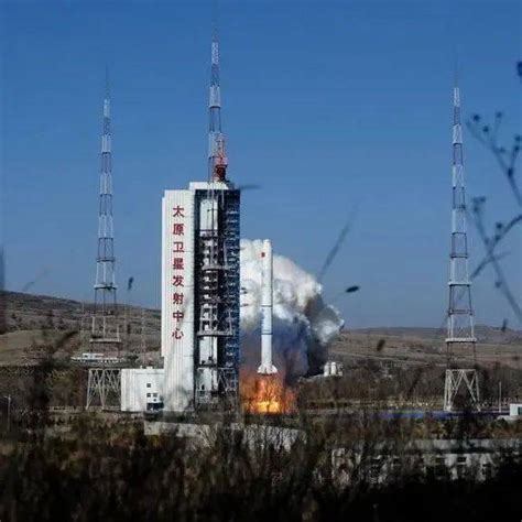 我国成功发射“中星1E”卫星——人民政协网