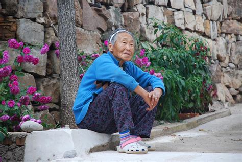 夏天农村老太太图片,夏天老太太光膀子图,老太太夏天的_大山谷图库