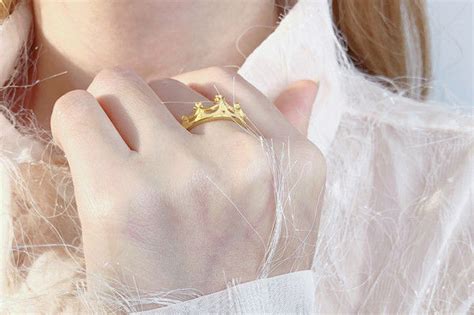 金戒指的戴法和意义 十指戴戒指有什么含义 - 中国婚博会官网