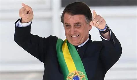 巴西总统任性要终止隔离令，称经济损失远高于“小感冒”__凤凰网