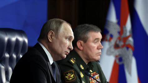 普京在俄罗斯国防部会议上发言：北约正在用尽全力对付俄罗斯_关键帧_澎湃新闻-The Paper