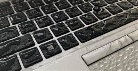 苹果笔记本键盘进水，笔记本键盘失灵维修实例-红警电脑维修培训学校