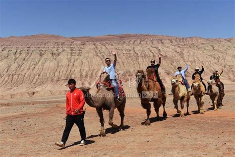 新疆吐鲁番旅游加速升温-人民图片网