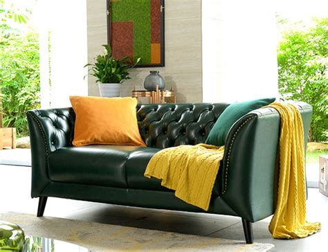 客厅中的绿色沙发高清图片下载-正版图片600096516-摄图网