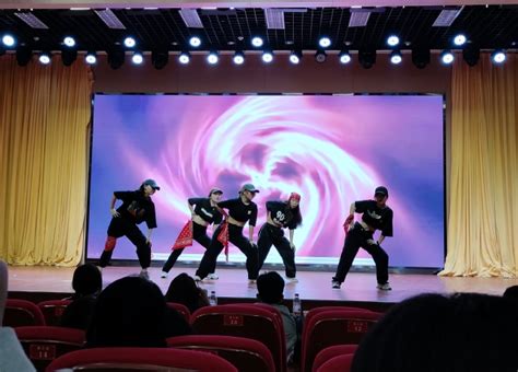 亳州学院美术系在亳州学院大学生街舞大赛中荣获佳绩