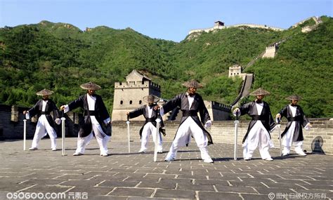 武汉工商学院武术队在湖北省第34届大学生武术套路锦标赛中喜获佳绩
