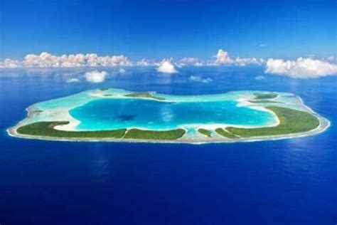 浮空岛屿图片-蓝色天空中的两座浮空岛素材-高清图片-摄影照片-寻图免费打包下载
