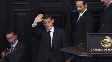 N. Sarkozy et O. Besancenot, politiciens français les plus crédibles ...