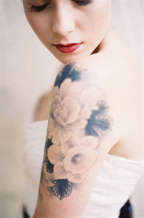 【图】美女背部纹身图案大全 尽展女人性感之美(3)_美女背部纹身图案_伊秀美容网|yxlady.com