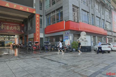 男子因感情纠纷坠楼砸中路人 二人当场身亡凤凰网湖北_凤凰网