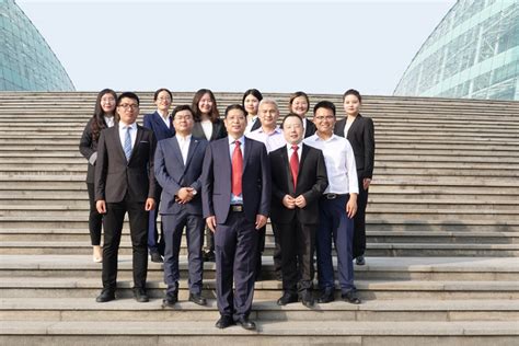 武汉建筑业协会与法律服务机构签约并召开法律服务工作推进会 - 武汉建筑协会