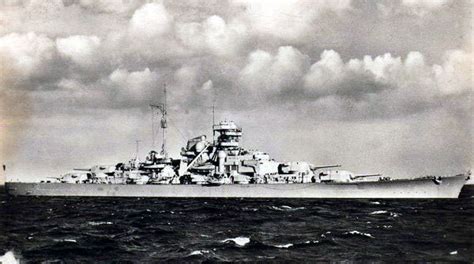 历史上的今天1月29日_1944年美国密苏里号战列舰下水，47年后成为美国海军最后一艘退役的战舰。