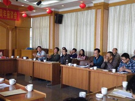 云南省红河州个旧市人民政府领导一行参观调研中科大脑