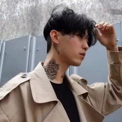 带纹身的非主流头像图片