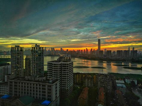 俯瞰武汉长江与汉江交汇处全景高清图片下载-正版图片500908675-摄图网