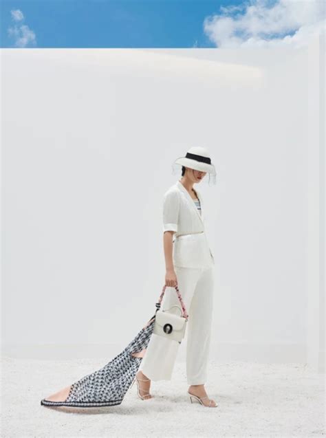 Koradior珂莱蒂尔女装2020夏季新款心动系列_图库_资讯_时尚品牌网
