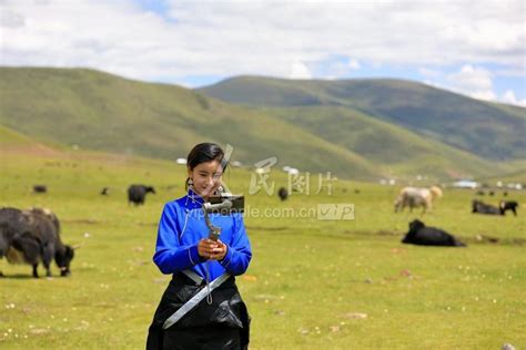 甘孜藏族非遗文化——格萨尔彩绘石刻，技艺精湛，绚丽夺目