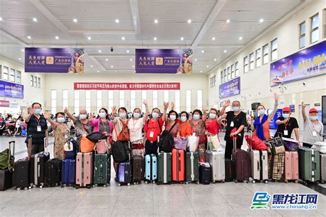 龙江吹响旅游专列“集结号” 暑期旅游专列开行数量创新高-黑龙江文化产业平台