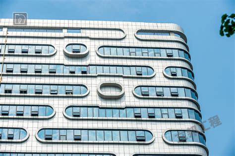 广汉市中山大道 - 工程案例 - 四川欧利普照明科技开发有限公司