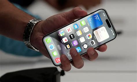 苹果手机登顶 2023 年度出货量排行榜 – NOWRE现客