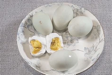 松花蛋和咸鸭蛋的区别到底在哪里?