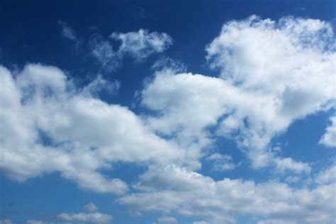 蓝蓝的天空滚滚的白云高清图片下载_红动中国