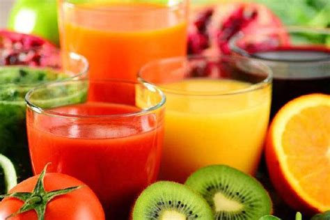 水果搭配榨汁食谱功效,果汁搭配食谱和功效都有哪些