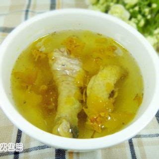 松茸石斛炖老母鸡的图片,八宝滋补鸡的做法