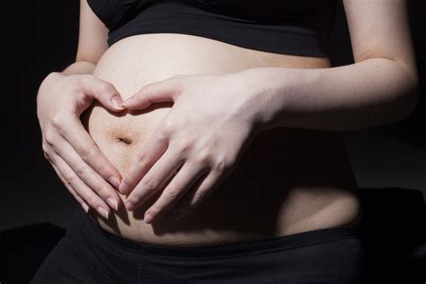怀孕4个月胎儿图片头在哪个部位