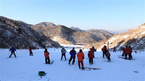 谁知道济南的滑雪场哪里的最好?价钱怎么样?