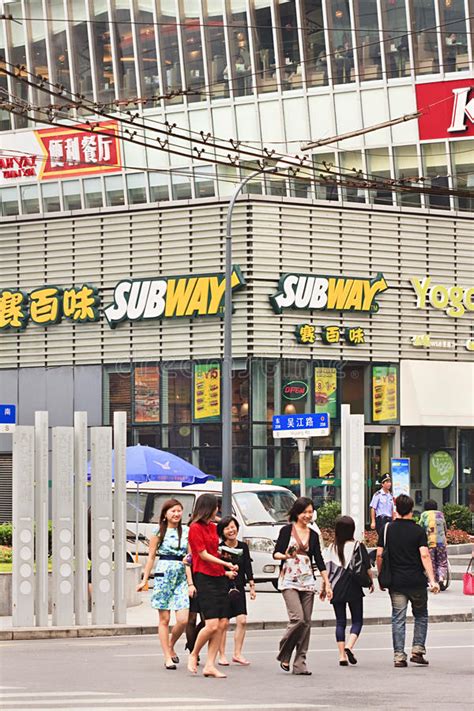 实拍南京新街口地铁站,新街口地铁出口都到哪些地方