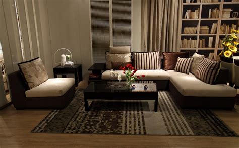 棕色沙发配什么颜色墙,现在流行什么颜色的家具