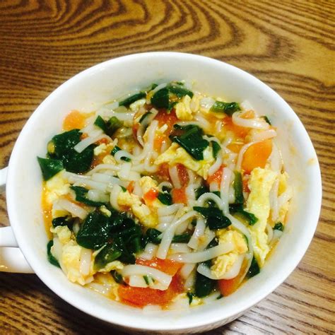 今日辅食记/西红柿蔬菜面,宝宝番茄青菜面怎么做好吃