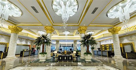 河南中州皇冠假日酒店预订价格、电话、地址是什么?