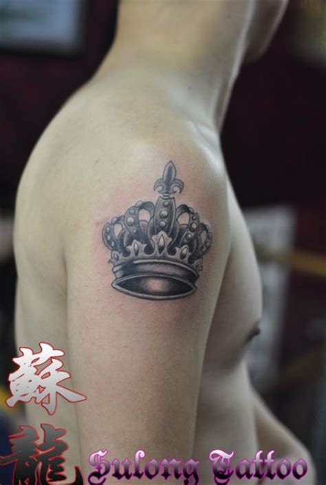 男生皇冠纹身图案,陈伟霆的六处纹身