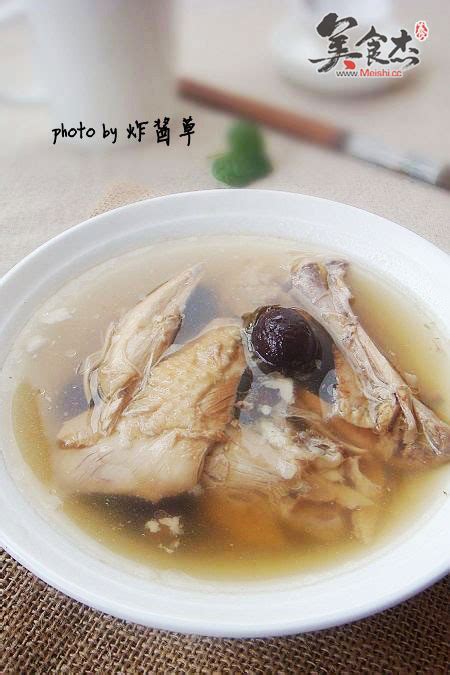 羊肚菌冬菇松茸红枣鸡汤的功效 松茸红枣鸡汤图解