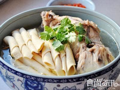 泡椒鸡杂怎么做,鸡珍豆腐串怎么做视频