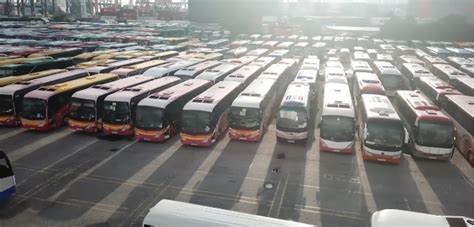 香港旅游巴士坟场!