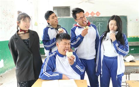 完整版视频在线观看 上课偷吃