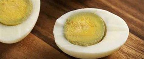 蒸鸡蛋怎么会变绿色,鸡蛋加它蒸完变绿了