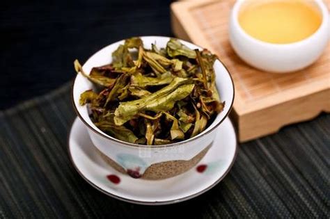 漳平水仙茶代表福建傳統烏龍茶 - - 什么叫做綠葉紅鑲邊