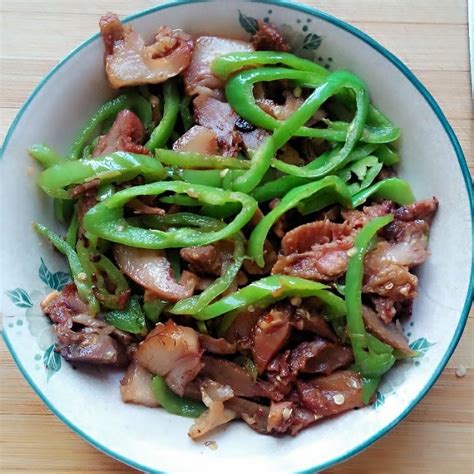 最好吃的尖椒猪头肉做法,湖南辣椒猪头肉怎么做好吃